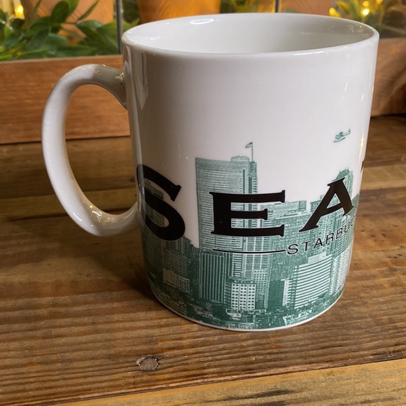 Starbucks Barista 2002 Skyline Series from Series One Featuring Seattle - Picture 3 of 15